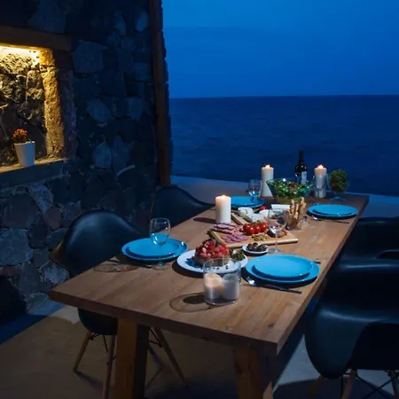 Abelomilos Exclusive