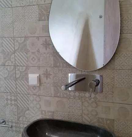 ابلميلوس اكسيكلوزيف *