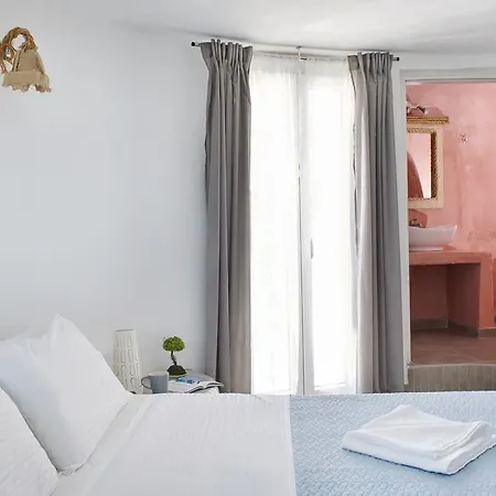 Abelomilos Exclusive Imerovigli (Santorini)