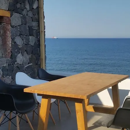 Abelomilos Exclusive Imerovigli (Santorini)