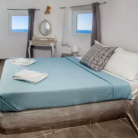 Abelomilos Exclusive * Imerovigli (Santorini)