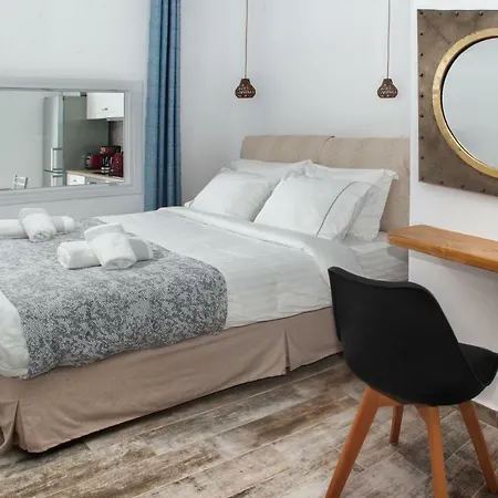 Abelomilos Exclusive Imerovigli (Santorini)