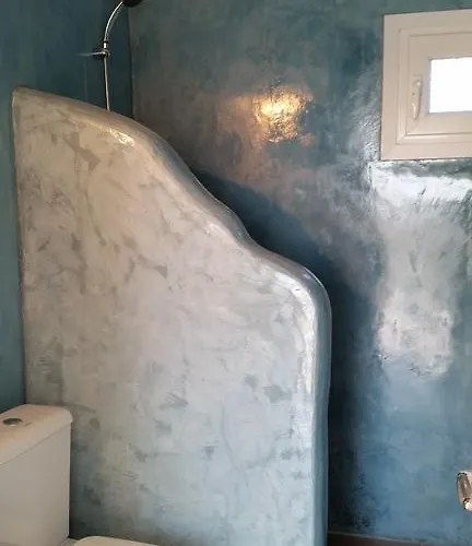 Abelomilos Exclusive דירה