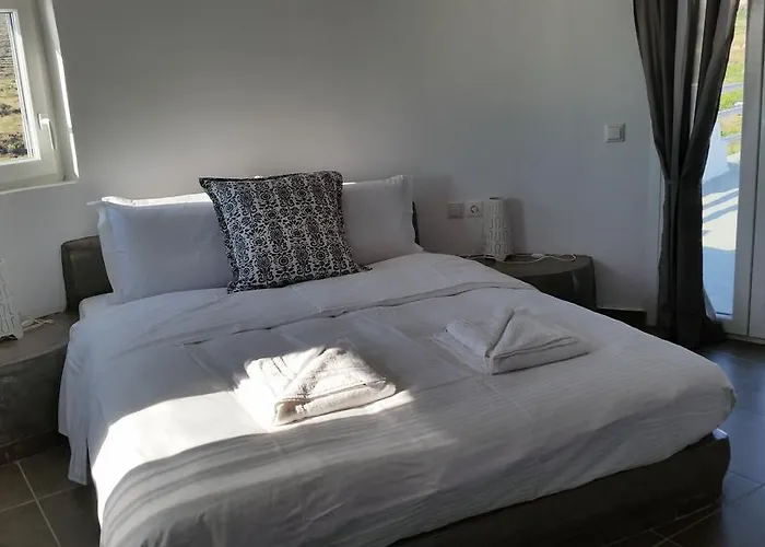 Abelomilos Exclusive