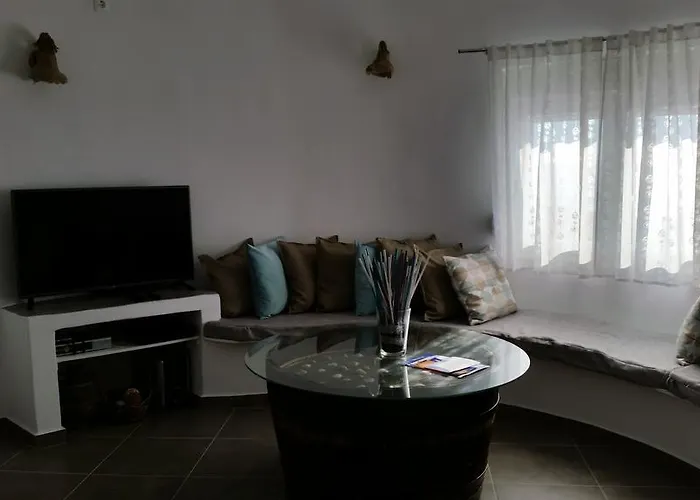 Abelomilos Exclusive * Imerovigli (Santorini)