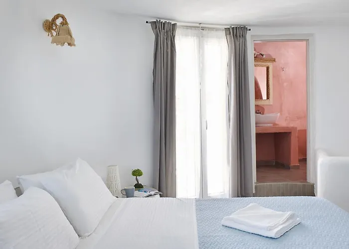 Abelomilos Exclusive Imerovigli (Santorini)