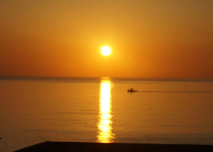 Abelomilos Exclusive Imerovigli (Santorini)