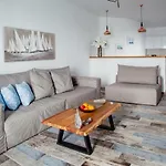 Abelomilos Exclusive Apartamento