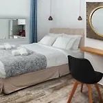 Abelomilos Exclusive Imerovigli (Santorini)