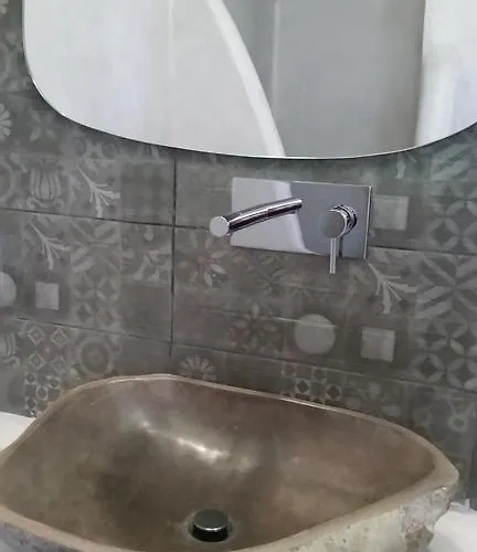 ابلميلوس اكسيكلوزيف شقة